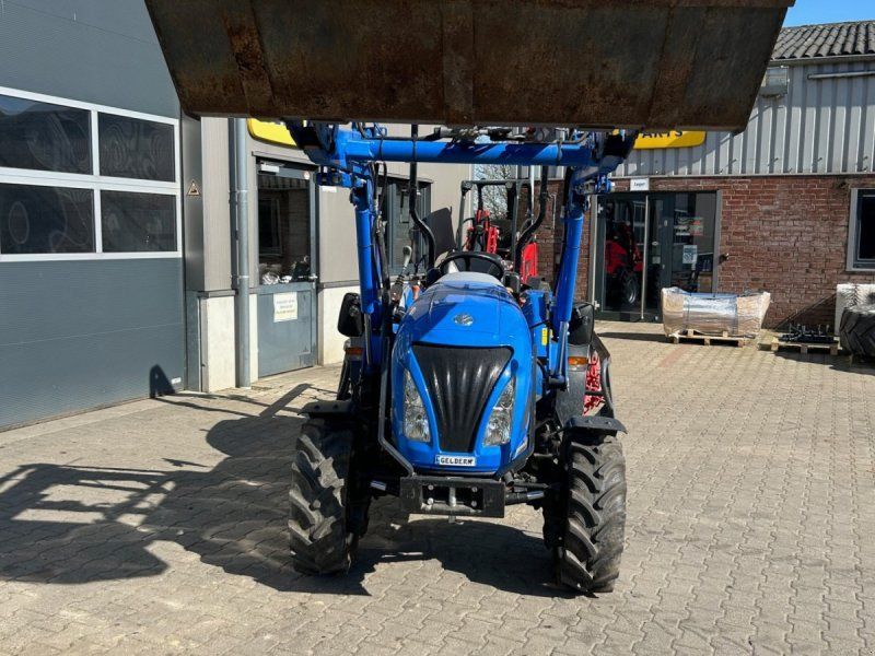 New Holland Boomer 50