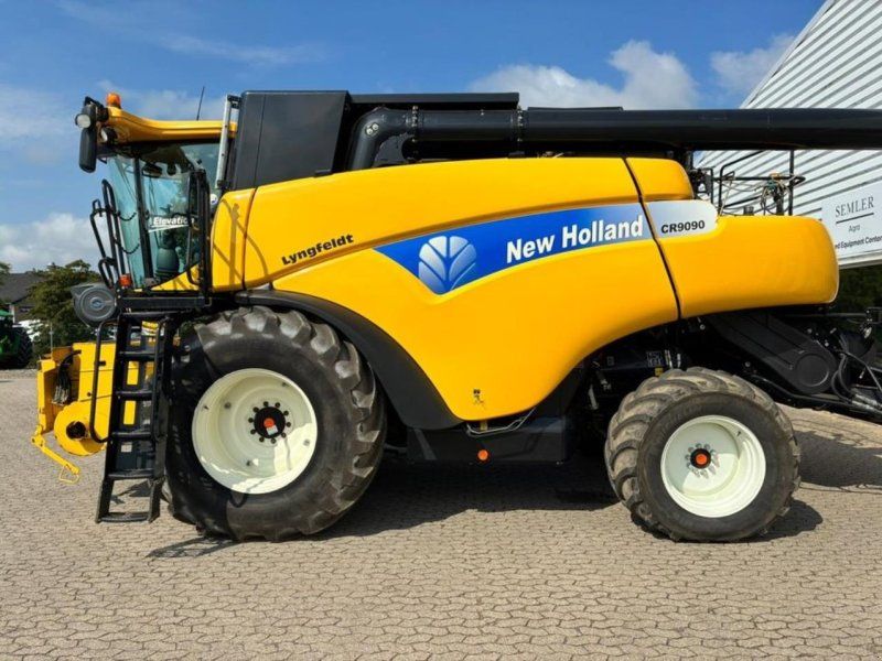 New Holland CR 9090