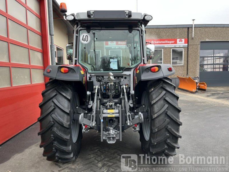 Massey Ferguson 5M.115 Dyna-4 Cab ESS