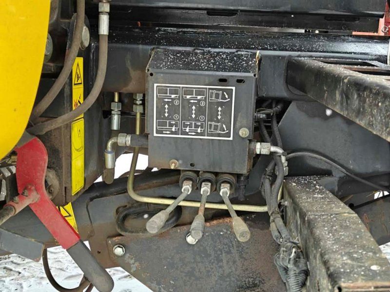 New Holland BB 1290 RC