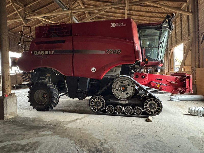 Case IH Axial Flow 7240 auf Kettenlaufwerk  Schneidwerk 9,15m und S