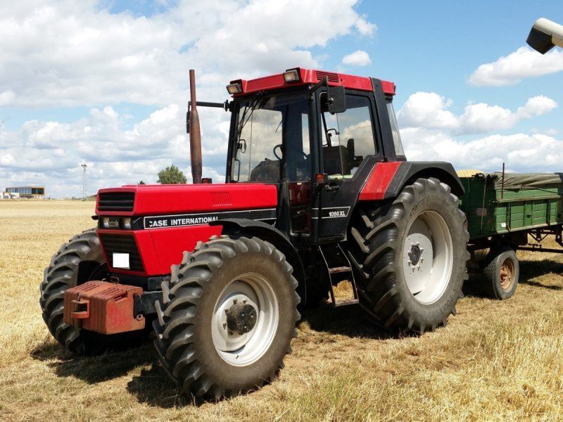Case IH 1056 XL