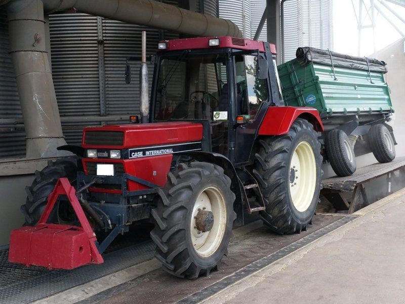 Case IH 1056 XL