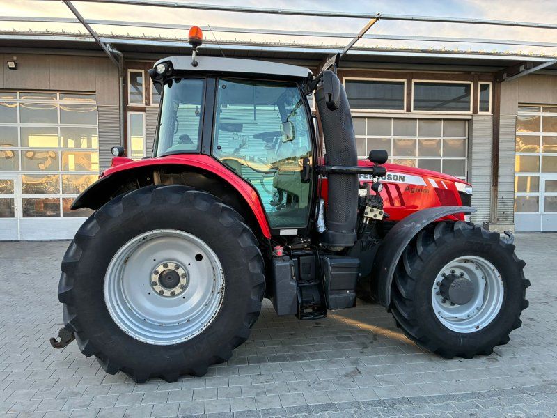 Massey Ferguson 7718
