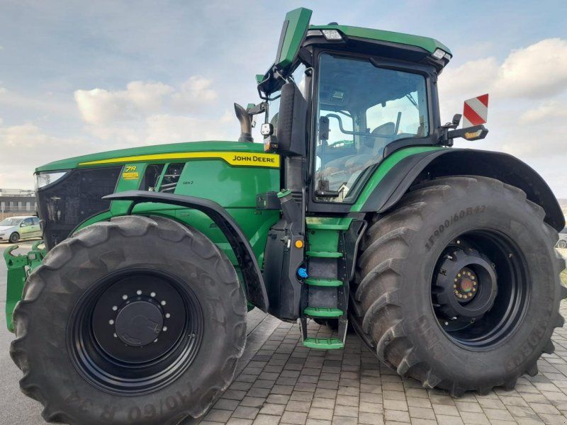 John Deere 7R 330