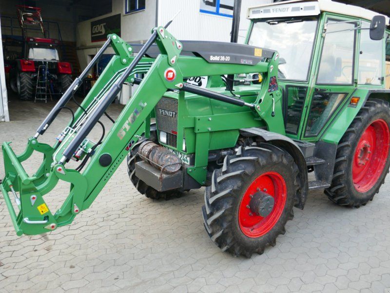 Stoll Komplettlader zu Fendt 300er Serie. Abgelagert 