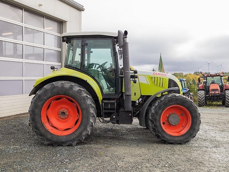 Claas Arion 620
