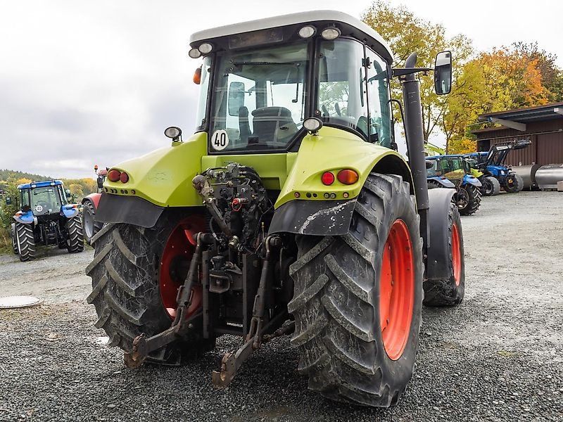 Claas Arion 620
