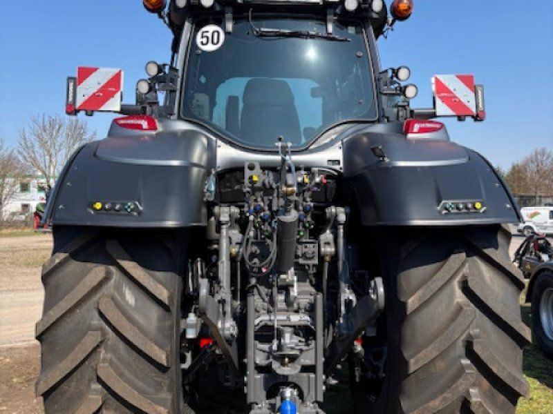 Valtra Q305