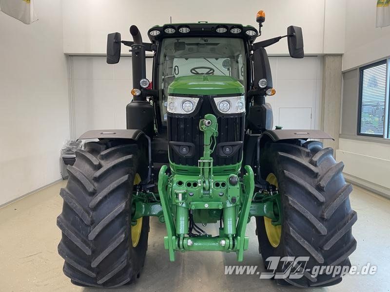 John Deere 6R 230