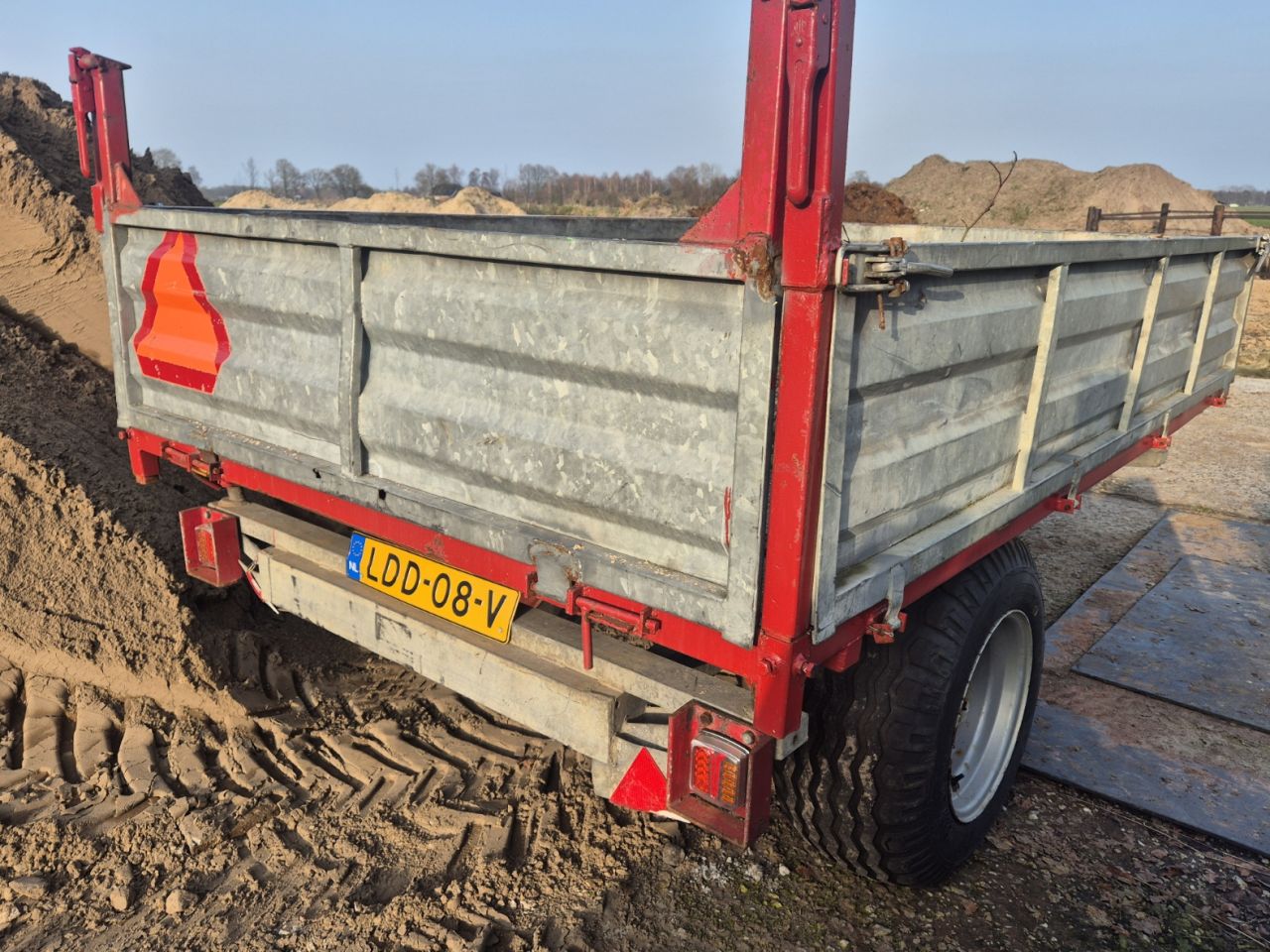 Enkelas 3 zijdige kipper bakkenwagen