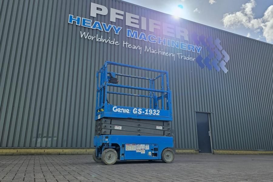 Genie GS1932 Electric, Working Height 7.8 m, 227kg Capac