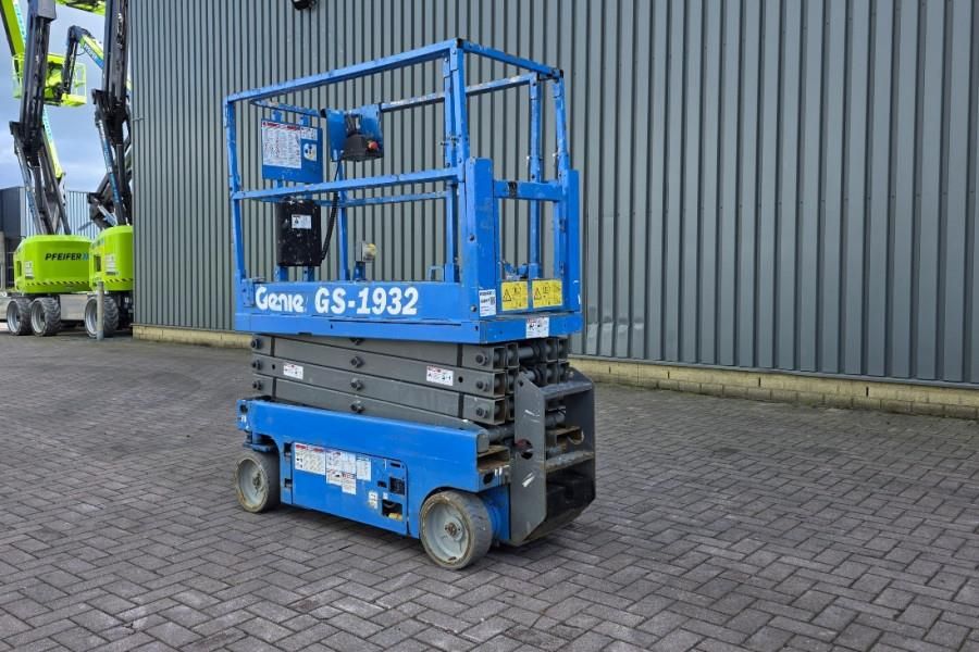 Genie GS1932 Electric, Working Height 7.8 m, 227kg Capac