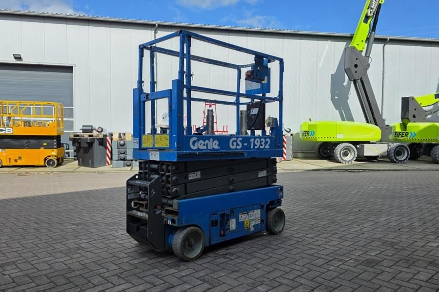 Genie GS1932 Electric, Working Height 7.8 m, 227kg Capac