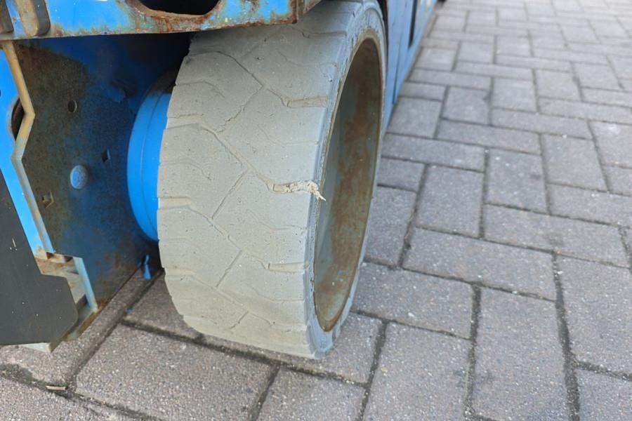 Genie GS2632 Electric, 10m Working Height, Non Marking T