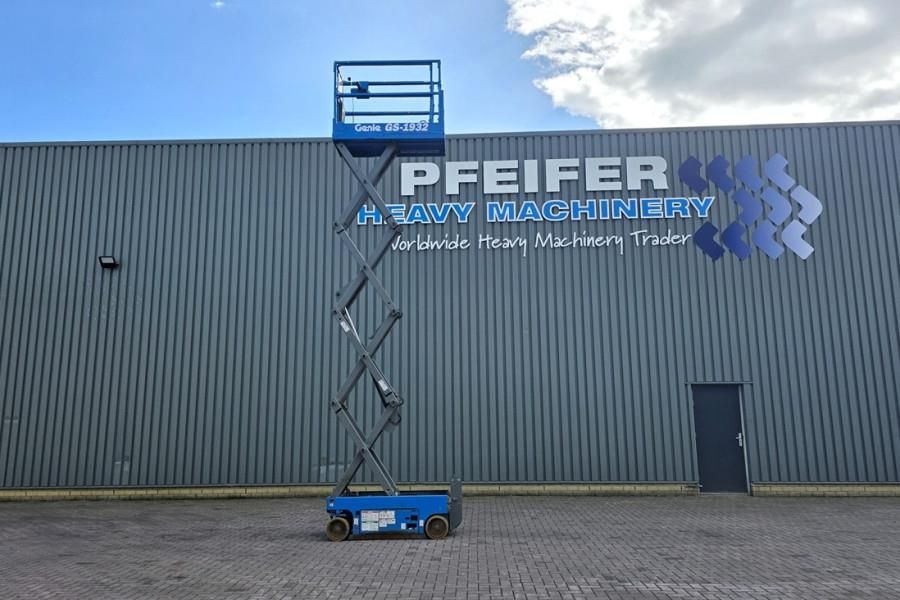 Genie GS1932 Electric, Working Height 7.8 m, 227kg Capac