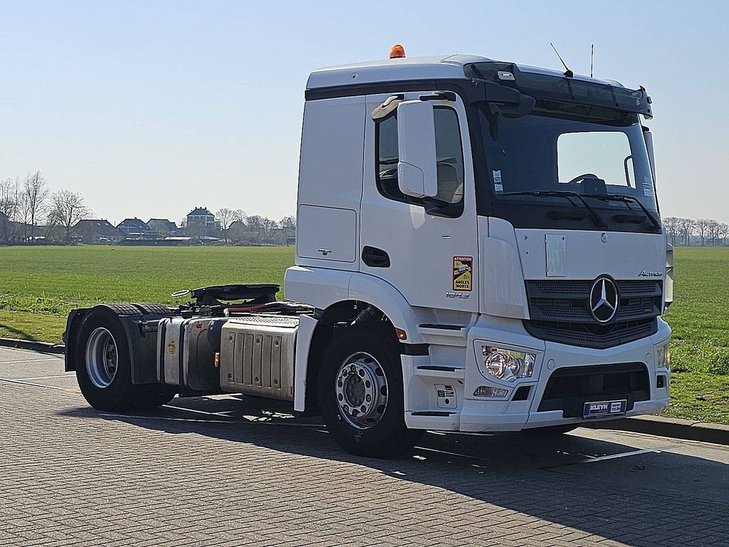 MERCEDES-BENZ ACTROS 1843 streamspace 2,30