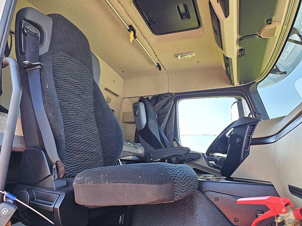 MERCEDES-BENZ ACTROS 1843 streamspace 2,30