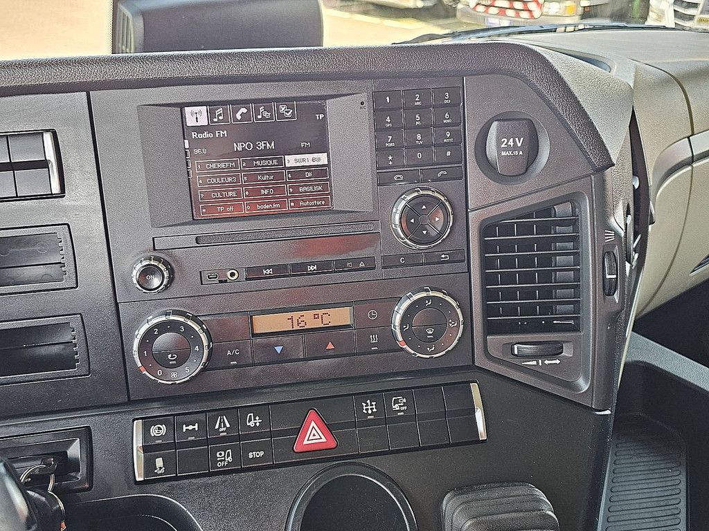 MERCEDES-BENZ ACTROS 1843 streamspace 2,30