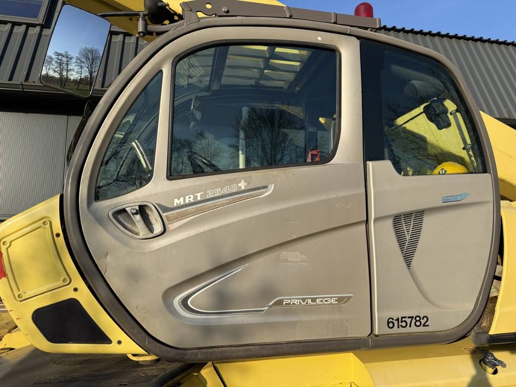 Manitou MRT 2540 Plus Privilege ST4