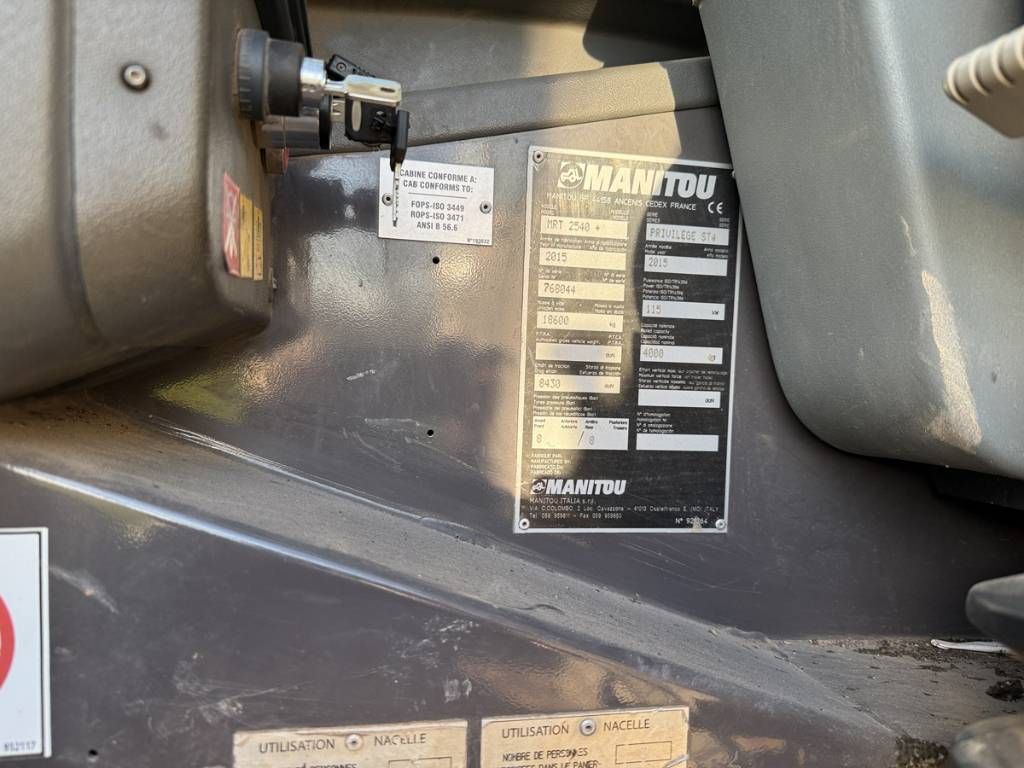 Manitou MRT 2540 Plus Privilege ST4