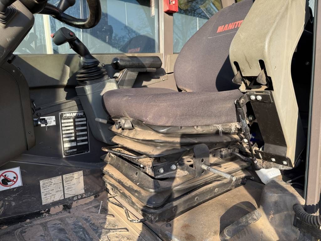 Manitou MRT 2540 Plus Privilege ST4