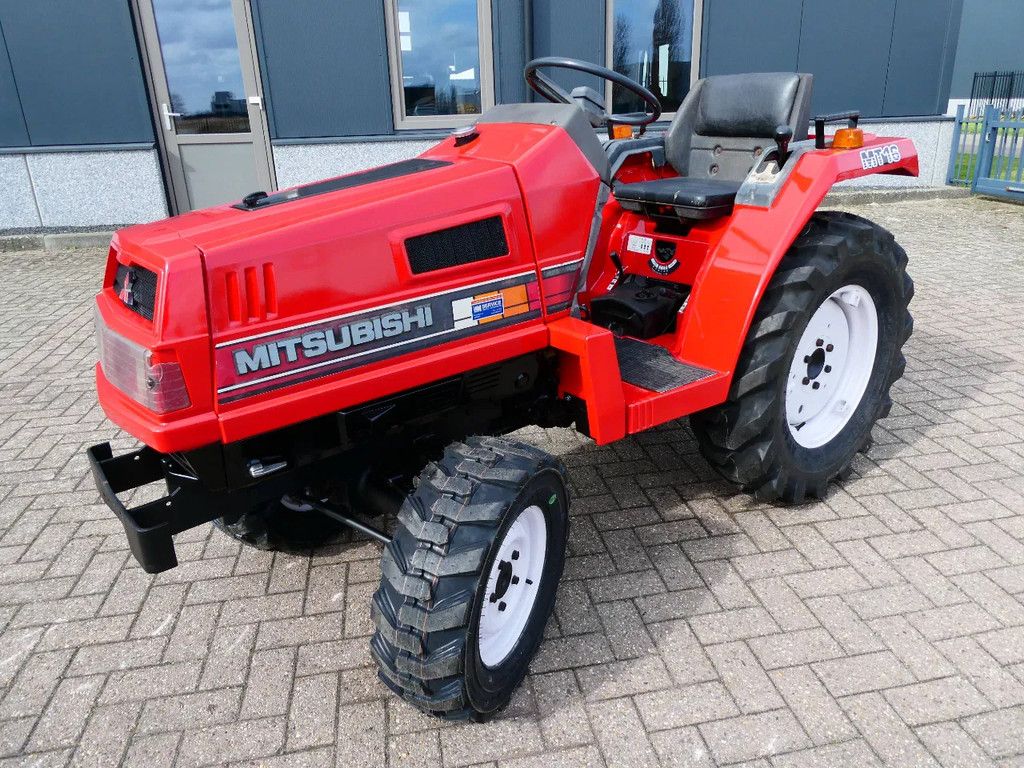 Mitsubishi MT16 4wd / 1103 Draaiuren / Industriebanden