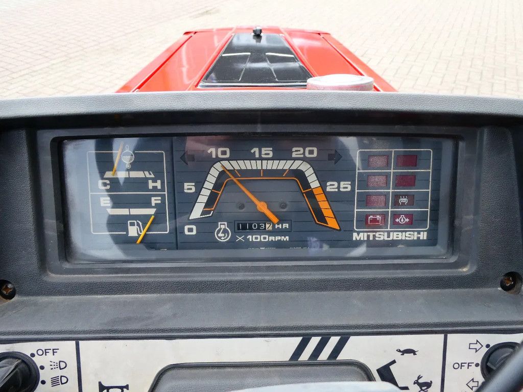 Mitsubishi MT16 4wd / 1103 Draaiuren / Industriebanden