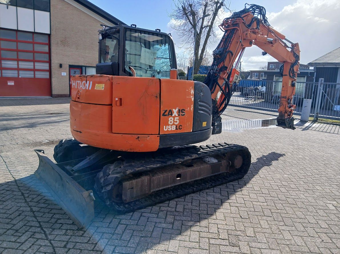 Hitachi ZX85USB-3