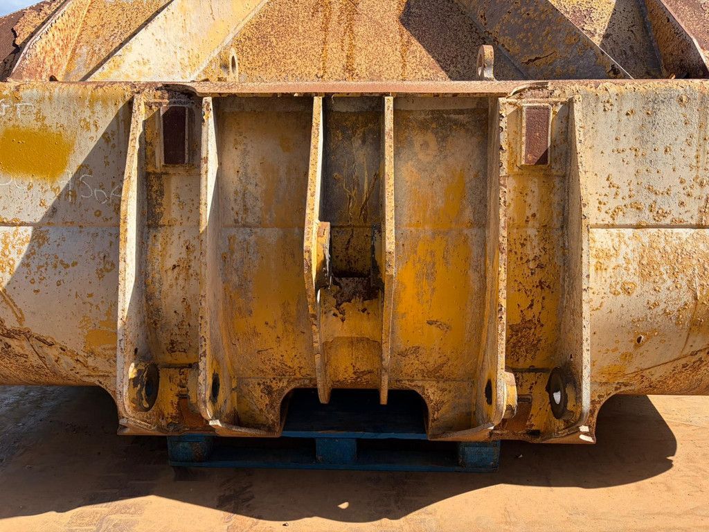 Caterpillar 966 / 972 G/H/K/M STD Bucket cutting edge