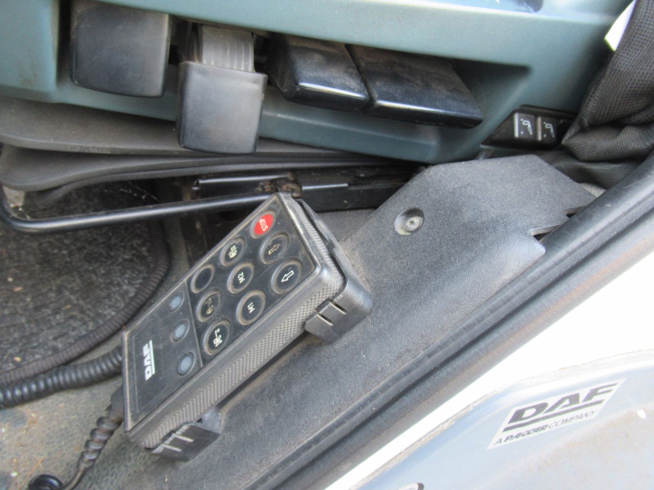 Daf cf85 6x2 oprijwagen met hiab kraan