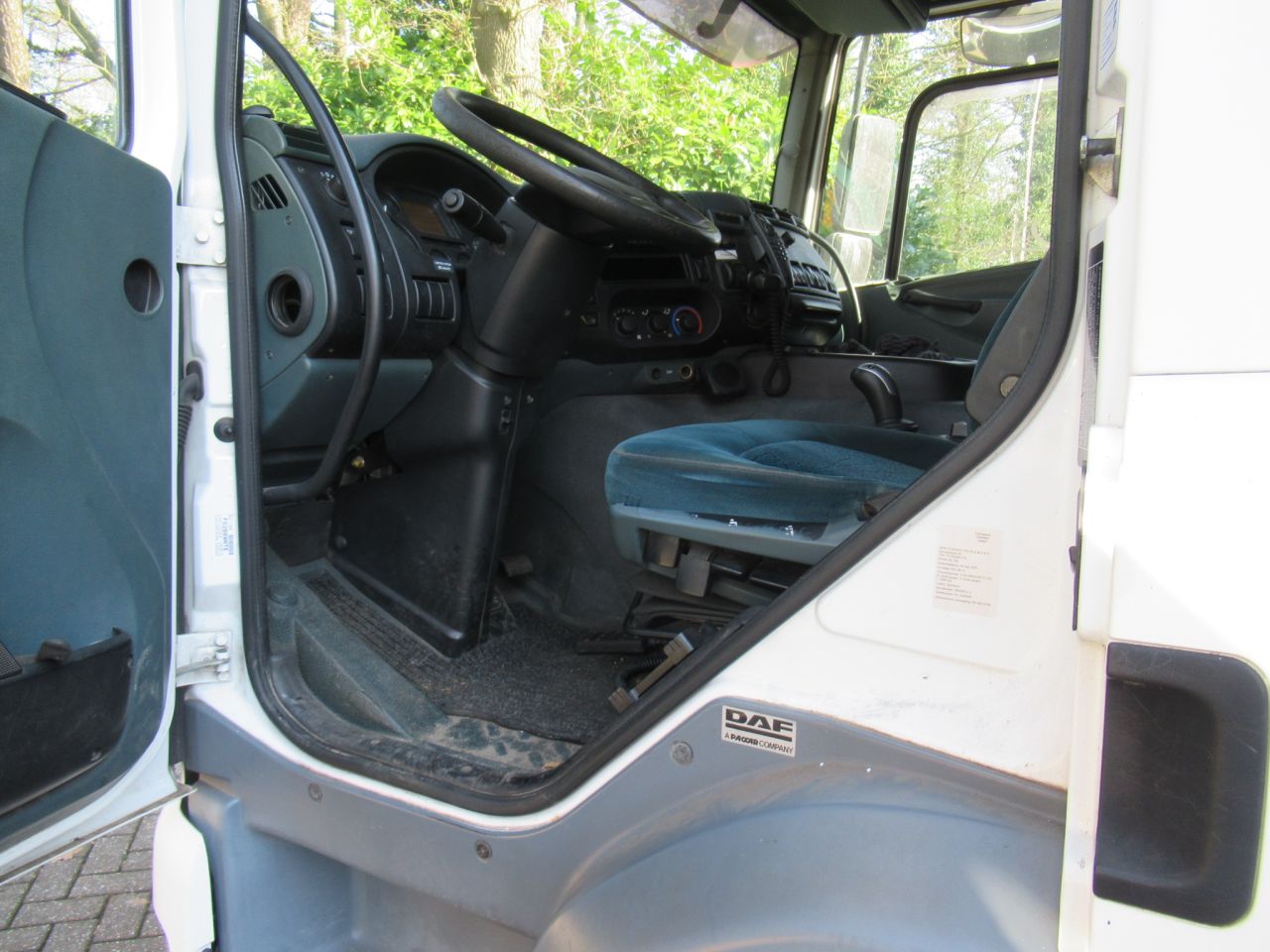 Daf cf85 6x2 oprijwagen met hiab kraan
