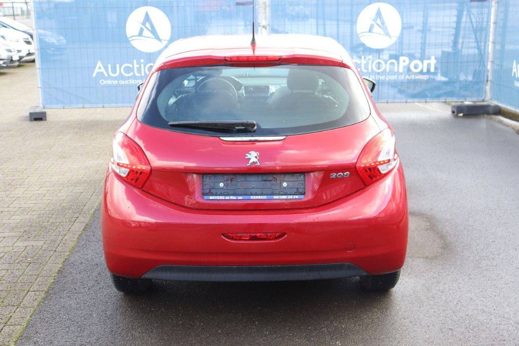 Pkw Peugeot 208 Benzin 82 PS 2015 (Margin)
