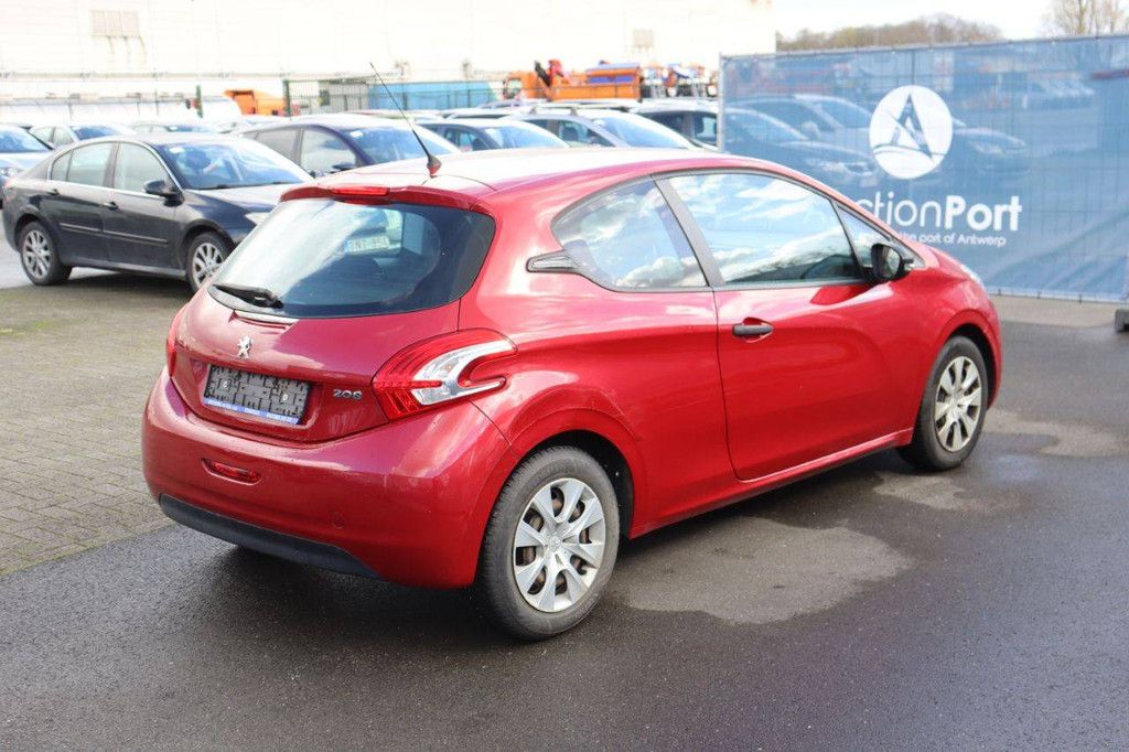 Pkw Peugeot 208 Benzin 82 PS 2015 (Margin)
