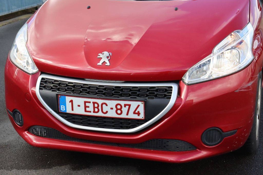 Pkw Peugeot 208 Benzin 82 PS 2015 (Margin)