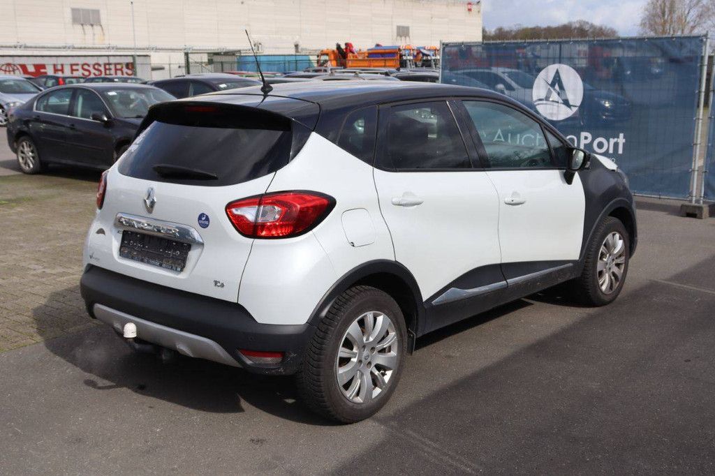 Pkw Renault Captur Benzin 118 PS 2016 (Margin)
