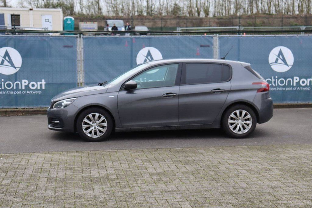 Passenger car Peugeot 308 Petrol 110hp 2019 (Margin)