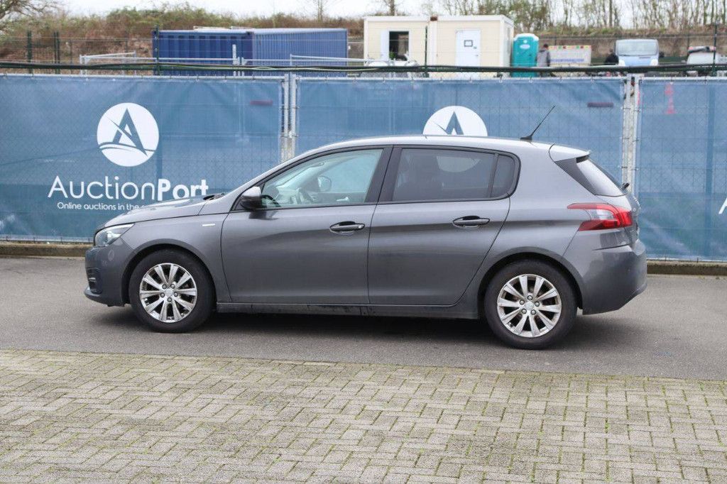 Passenger car Peugeot 308 Petrol 110hp 2019 (Margin)