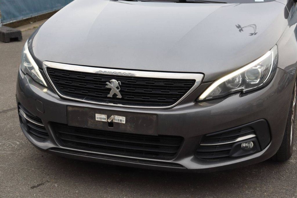 Passenger car Peugeot 308 Petrol 110hp 2019 (Margin)