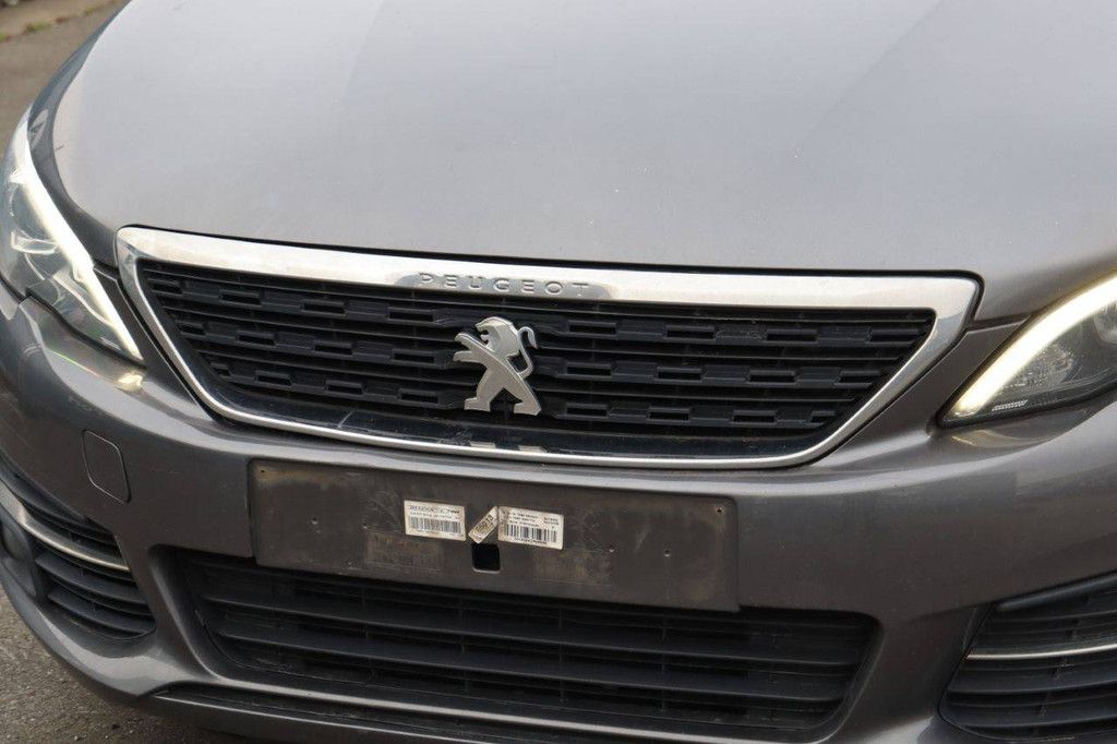 Passenger car Peugeot 308 Petrol 110hp 2019 (Margin)