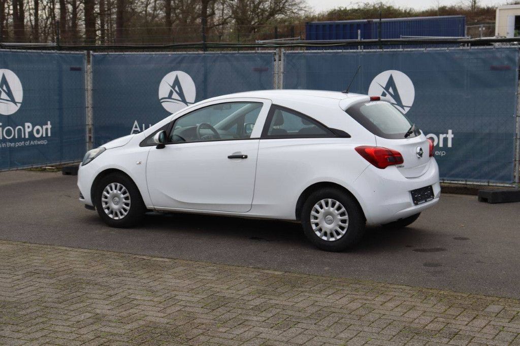 Pkw Opel Corsa Benzin 70 PS 2017 (Marge)