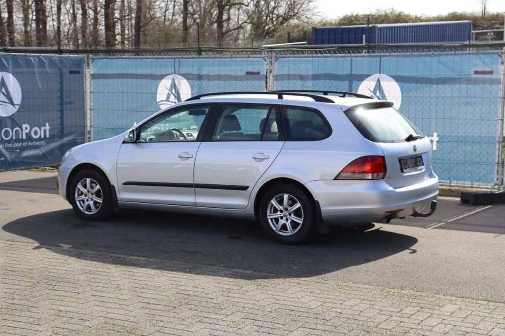 Passenger car Volkswagen Golf Petrol 105hp 2012 (Margin)