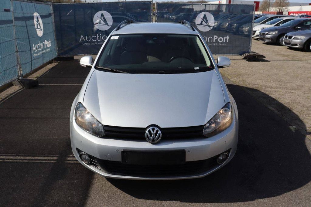 Passenger car Volkswagen Golf Petrol 105hp 2012 (Margin)