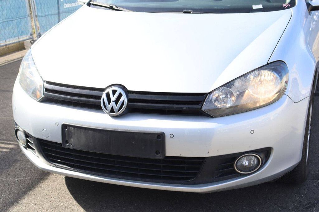 Passenger car Volkswagen Golf Petrol 105hp 2012 (Margin)
