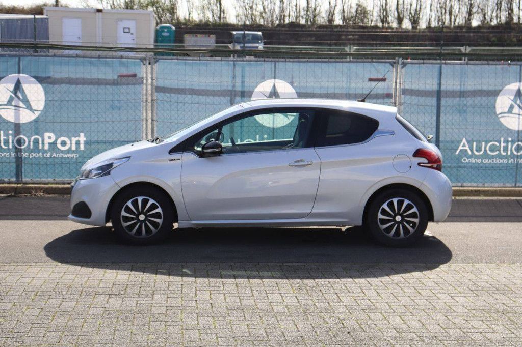 Pkw Peugeot 208 Benzin 110 PS 2018 (Margin)