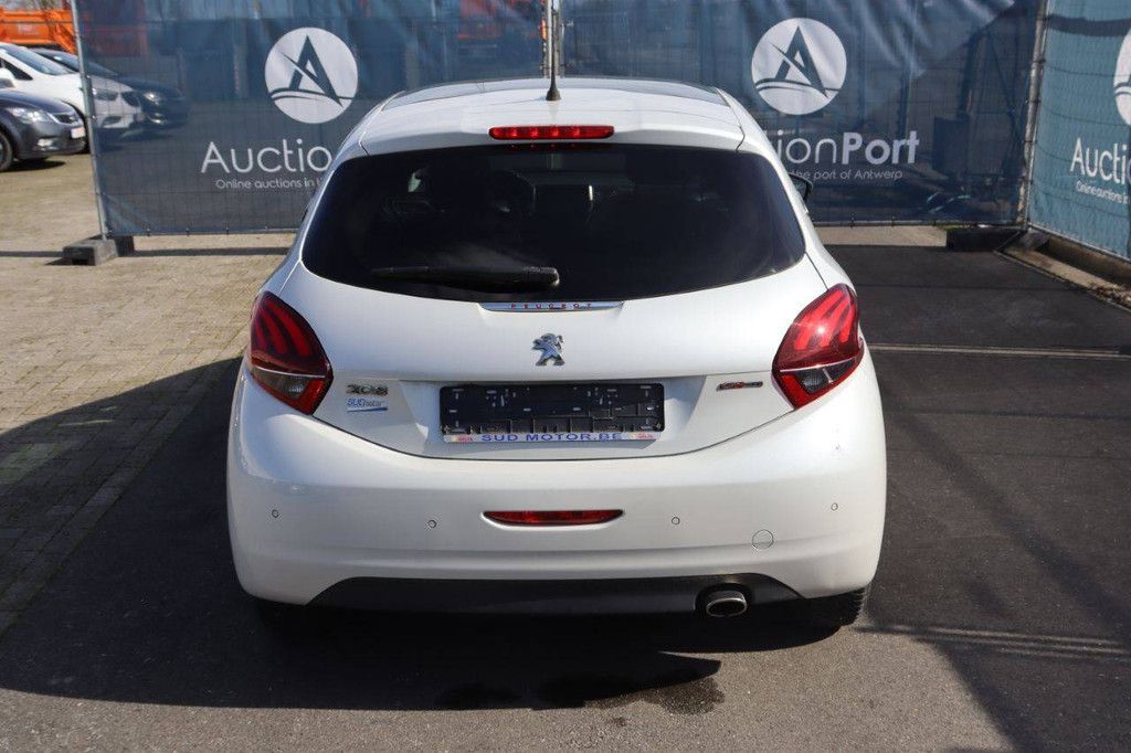 Pkw Peugeot 208 Benzin 110 PS 2018 (Margin)
