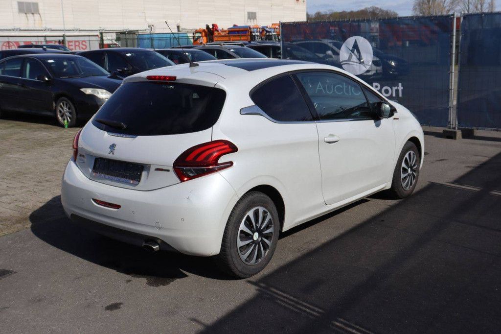 Pkw Peugeot 208 Benzin 110 PS 2018 (Margin)