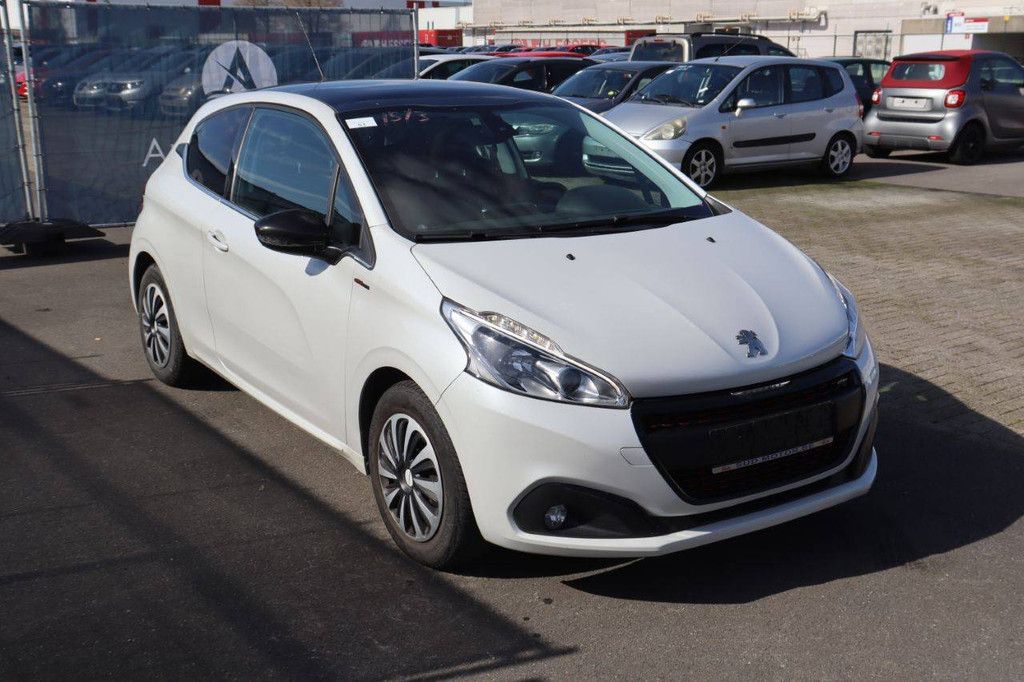 Pkw Peugeot 208 Benzin 110 PS 2018 (Margin)