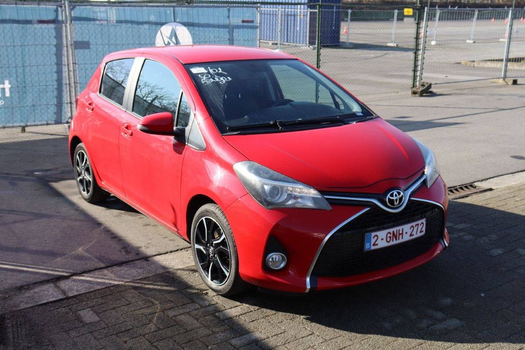 Passenger car Toyota Yaris Petrol 99hp 2016 (Margin)