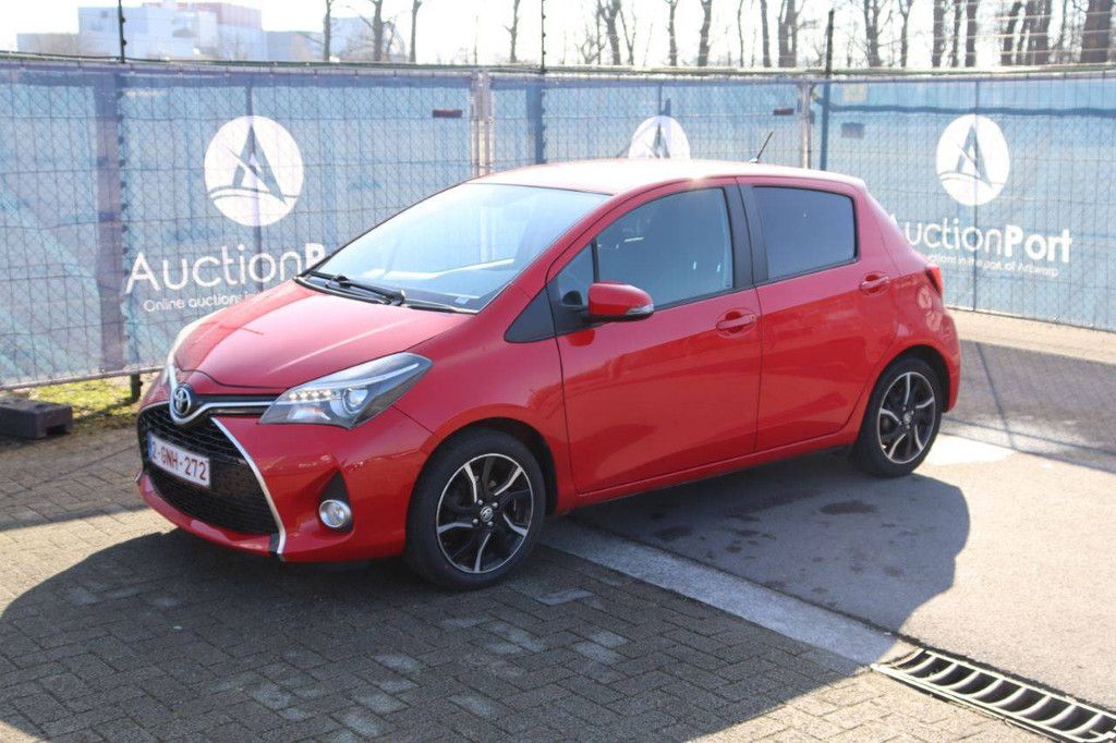 Passenger car Toyota Yaris Petrol 99hp 2016 (Margin)